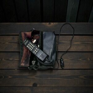 Vintage Motorola Mobile Bag Phone Car Charger Retro 1988